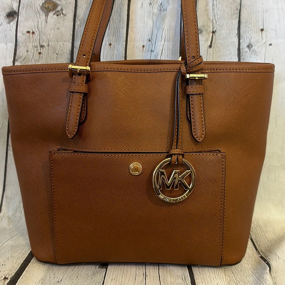 Michael Kors Jet Set large saffiano leather tote